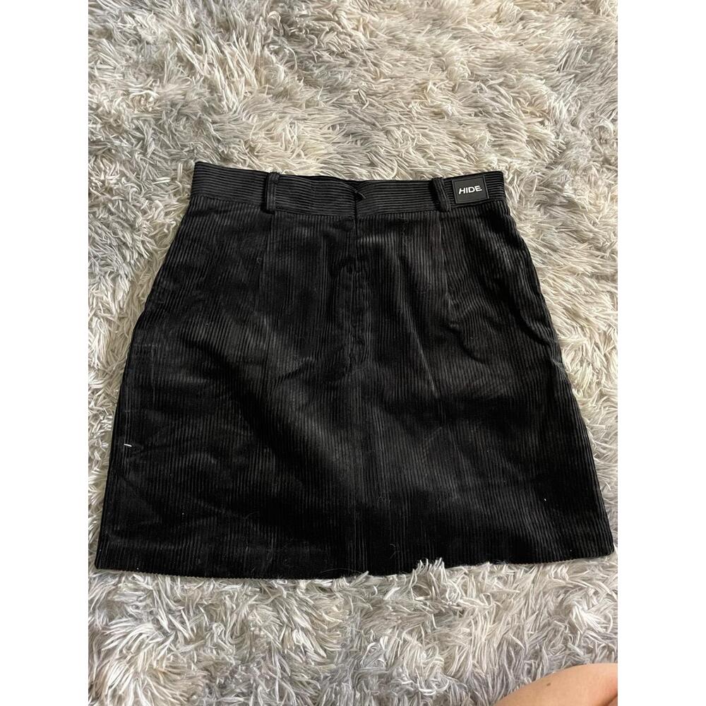 NWT HIDE AND SEEK Womens Skirt Size Small Black Mini Corduroy Trendy Streetwear - Picture 4 of 4